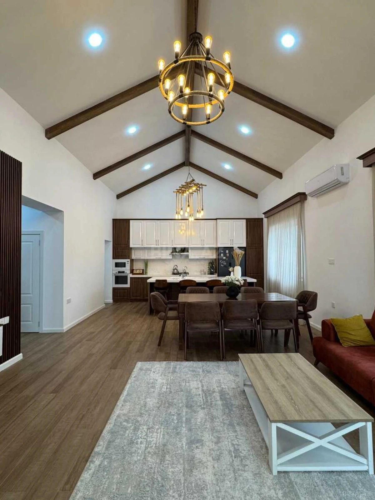 Satılır 5 otaqlı həyət evi 155 m²