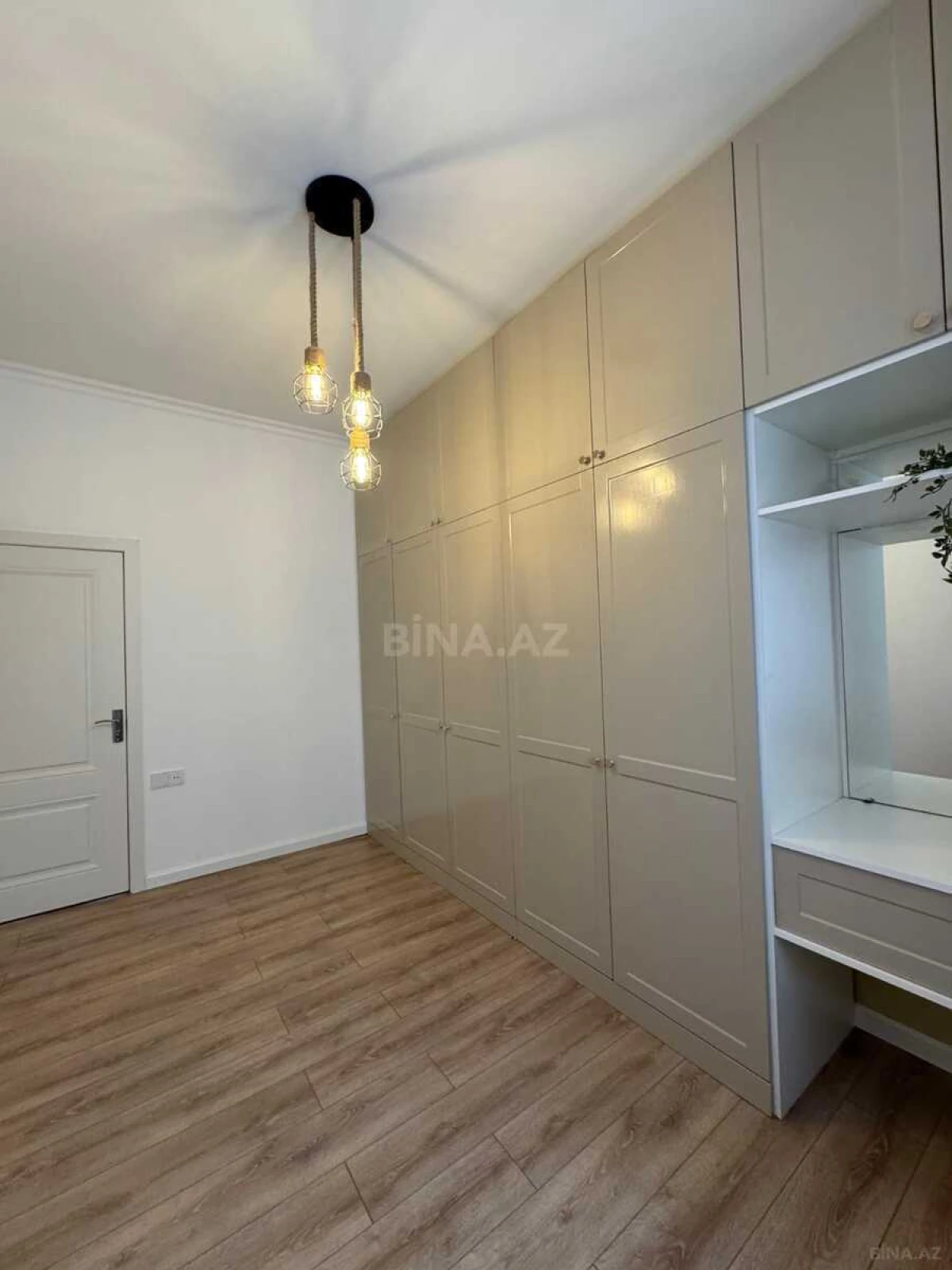 Satılır 5 otaqlı həyət evi 155 m²