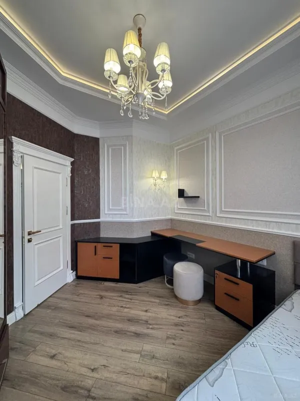 Satılır 3 otaqlı mənzil 120 m²