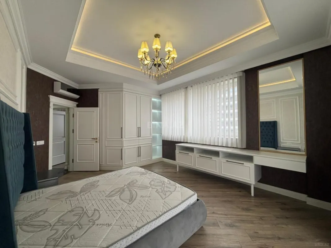 Satılır 3 otaqlı mənzil 120 m²
