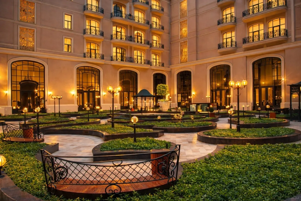 Satılır 4 otaqlı mənzil 454 m²