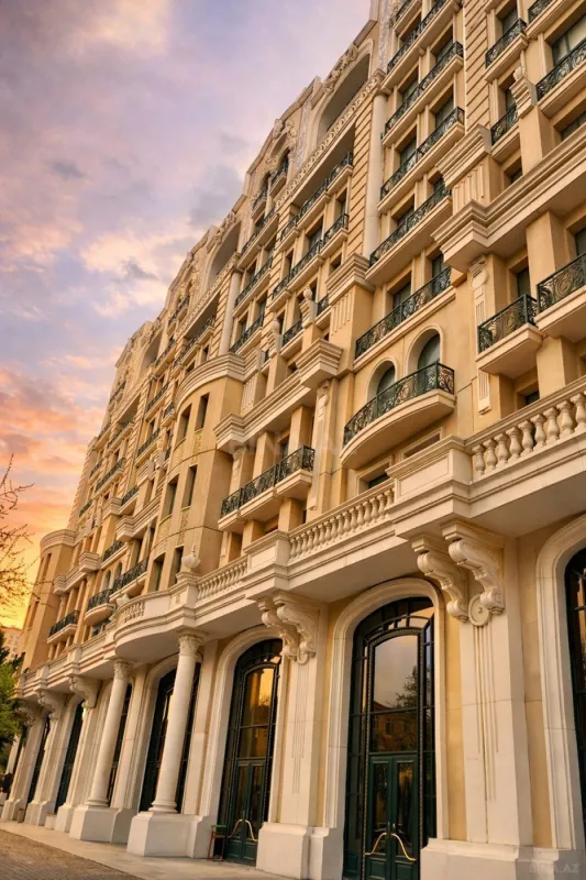 Satılır 4 otaqlı mənzil 454 m²