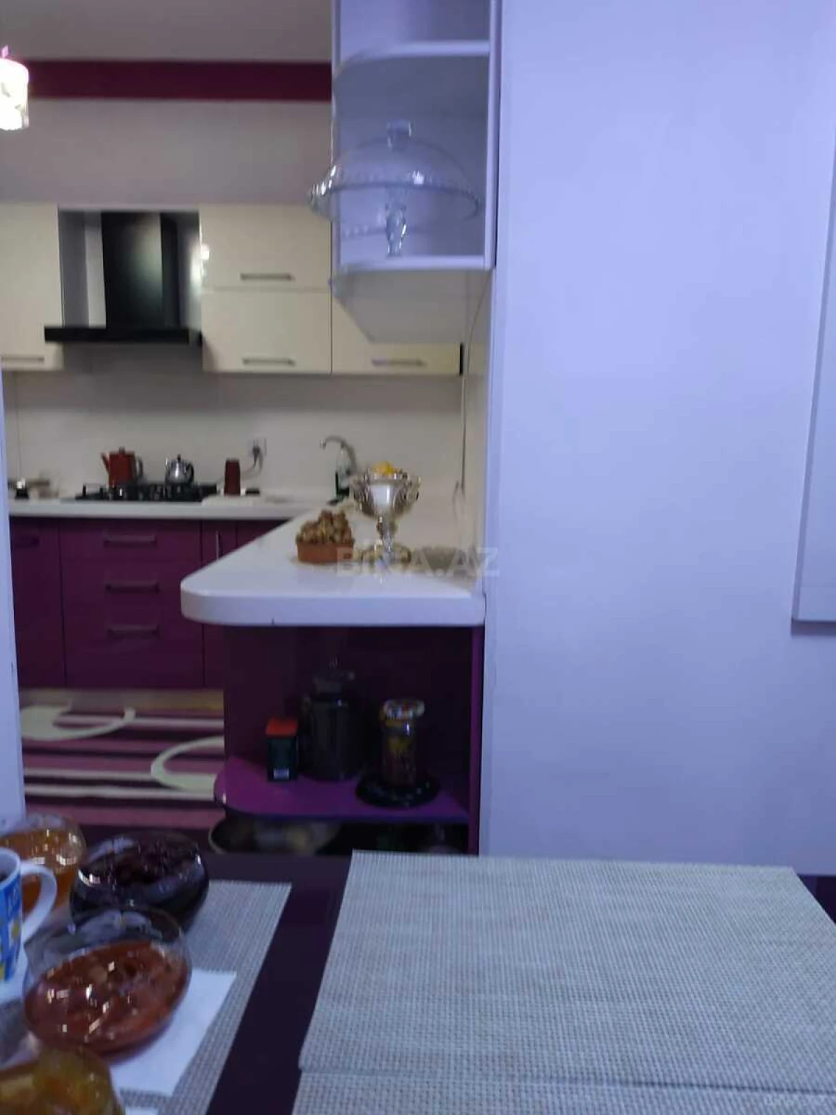 Satılır 10 otaqlı həyət evi 850 m²