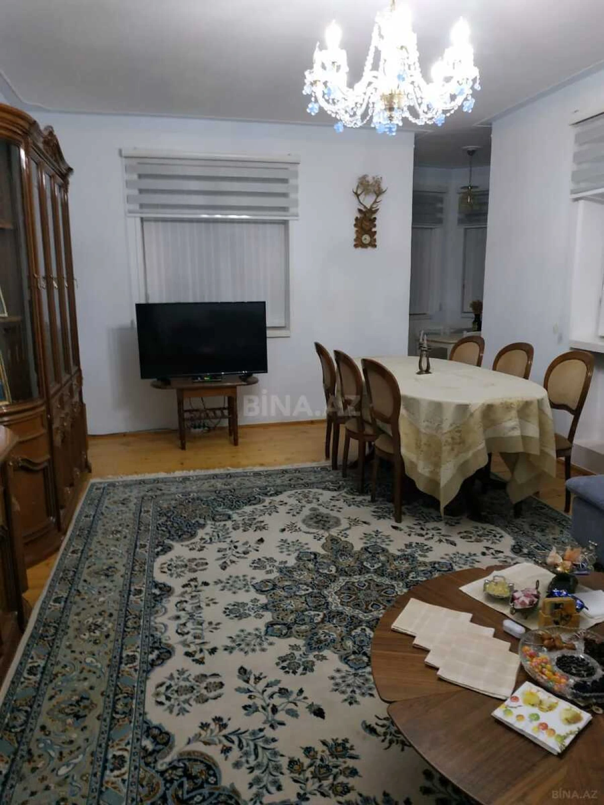 Satılır 10 otaqlı həyət evi 850 m²
