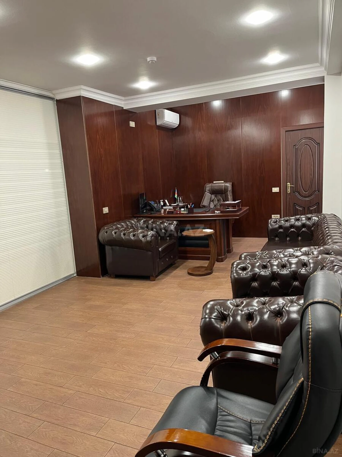 Kirayə verilir 8 otaqlı ofis 200 m²