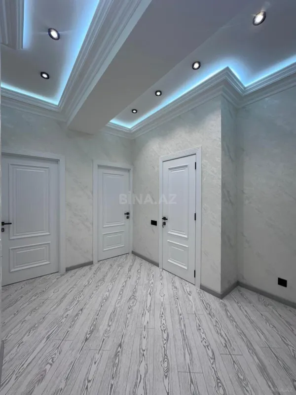 Satılır 2 otaqlı mənzil 77 m²