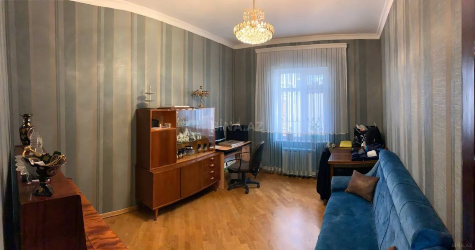 Satılır 6 otaqlı həyət evi 180 m²