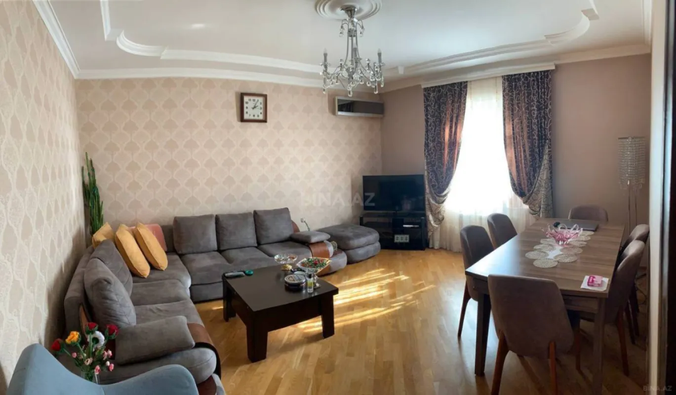 Satılır 6 otaqlı həyət evi 180 m²