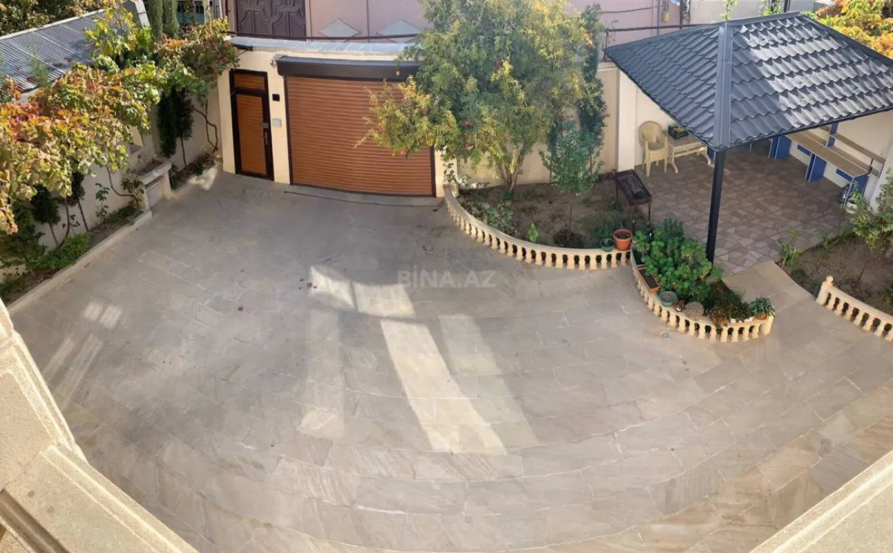 Satılır 6 otaqlı həyət evi 180 m²