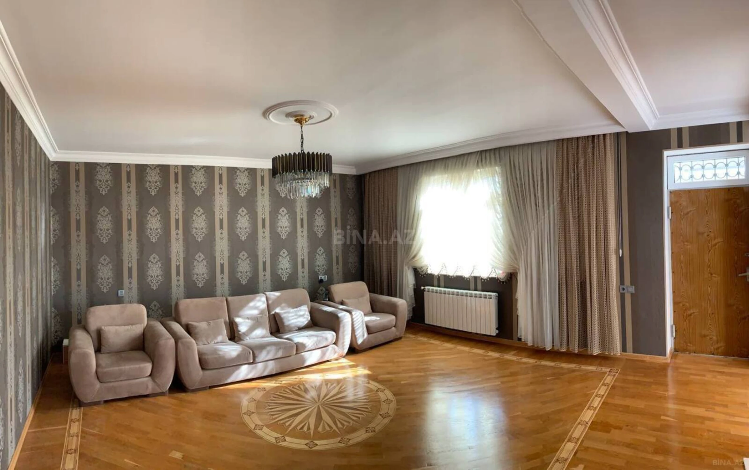 Satılır 6 otaqlı həyət evi 180 m²