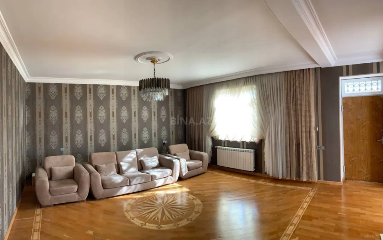 Satılır 6 otaqlı həyət evi 180 m²
