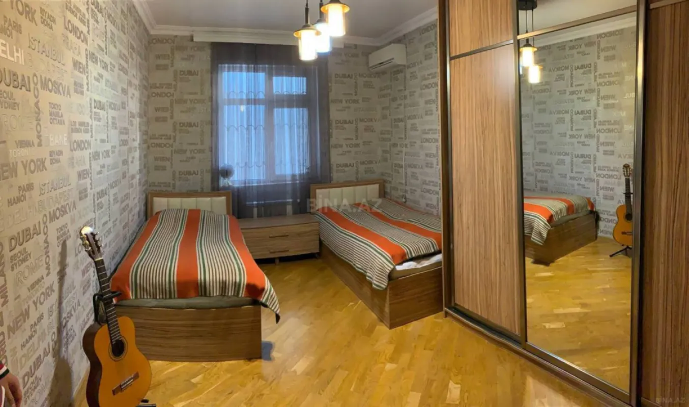 Satılır 6 otaqlı həyət evi 180 m²