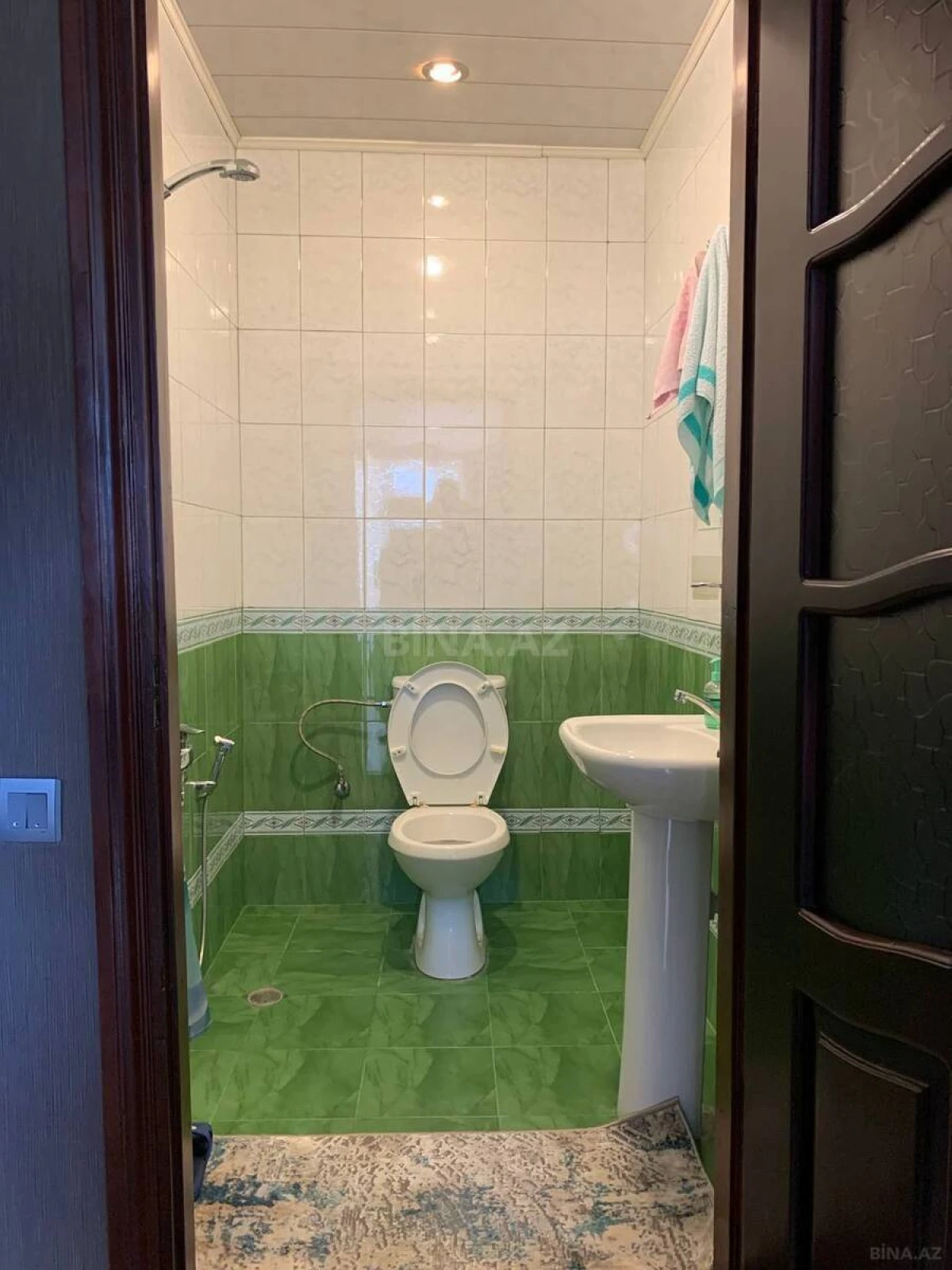 Satılır 6 otaqlı həyət evi 180 m²