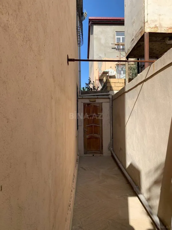 Satılır 6 otaqlı həyət evi 180 m²