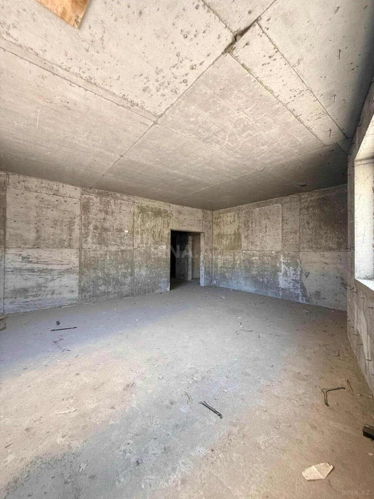 Satılır 3 otaqlı mənzil 165 m²