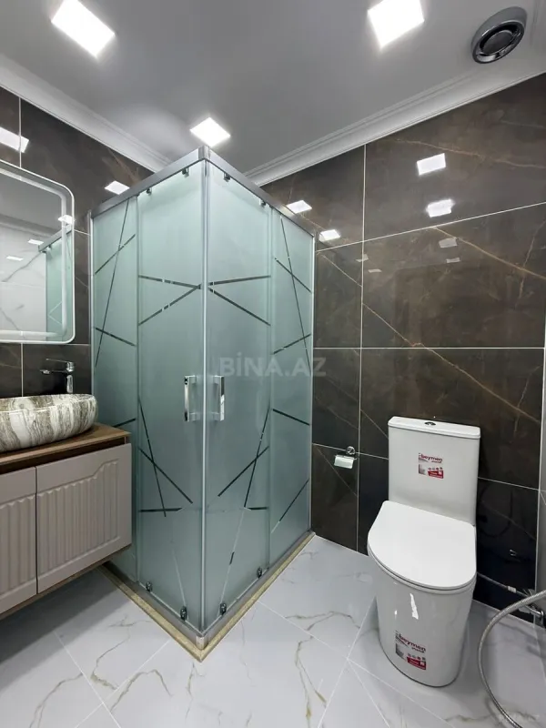 Satılır 3 otaqlı mənzil 127 m²