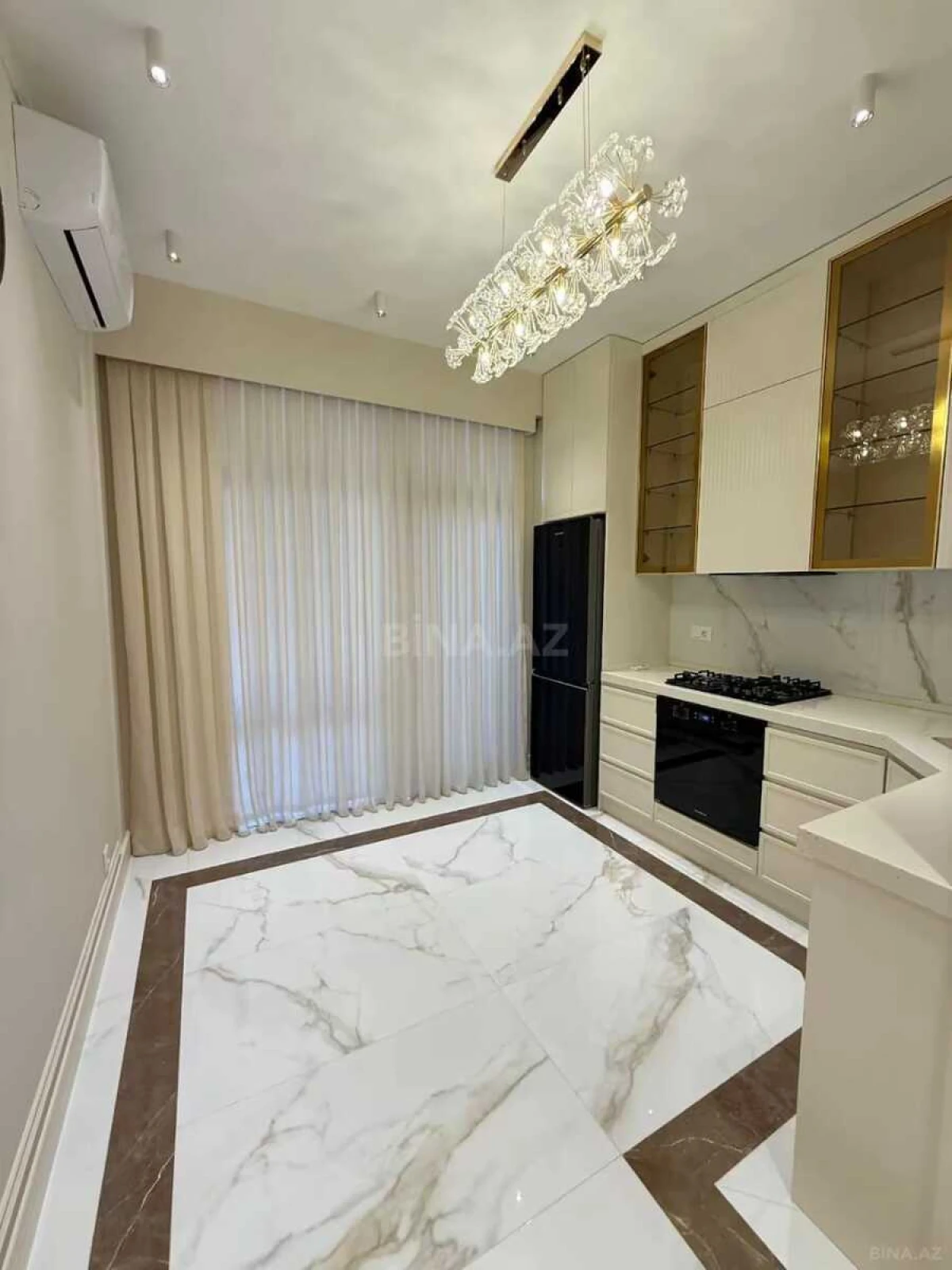 Satılır 3 otaqlı mənzil 85 m²