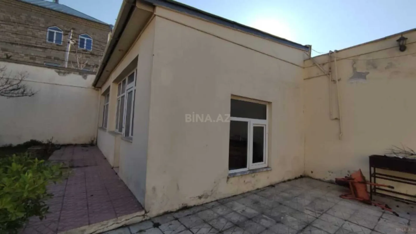 Satılır 8 otaqlı həyət evi 250 m²