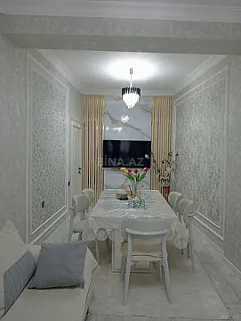 Satılır 4 otaqlı mənzil 136 m²