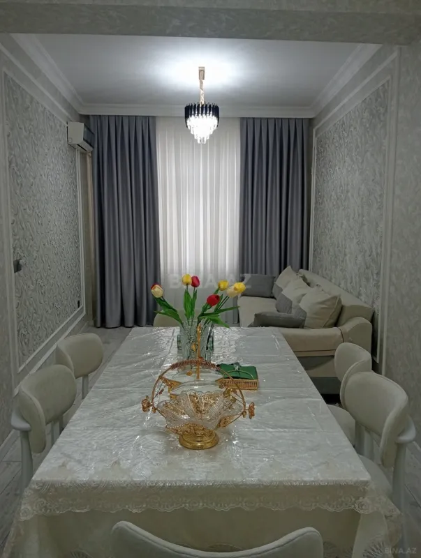 Satılır 4 otaqlı mənzil 136 m²