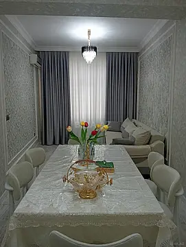 Satılır 4 otaqlı mənzil 136 m²