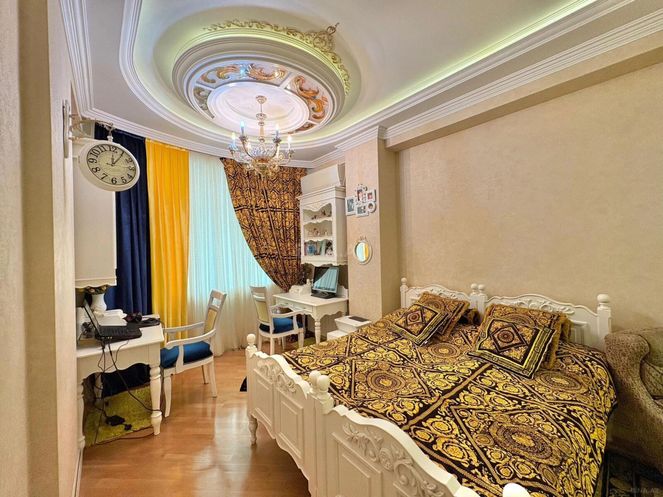 Satılır 3 otaqlı mənzil 165 m²