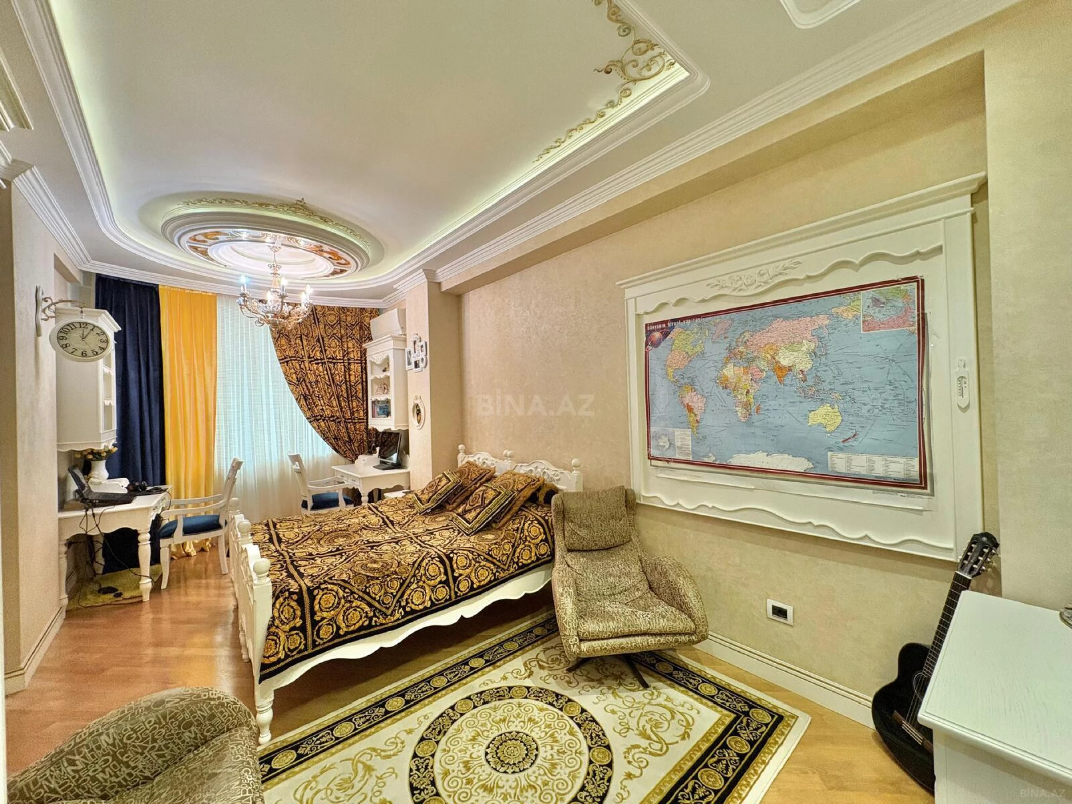 Satılır 3 otaqlı mənzil 165 m²
