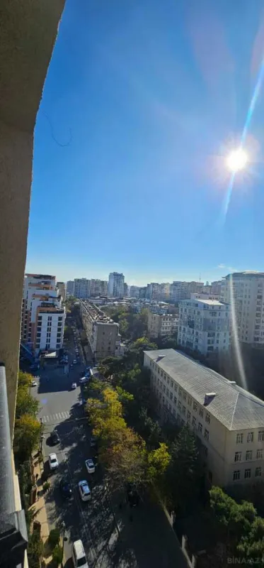 Kirayə verilir 5 otaqlı mənzil 250 m²