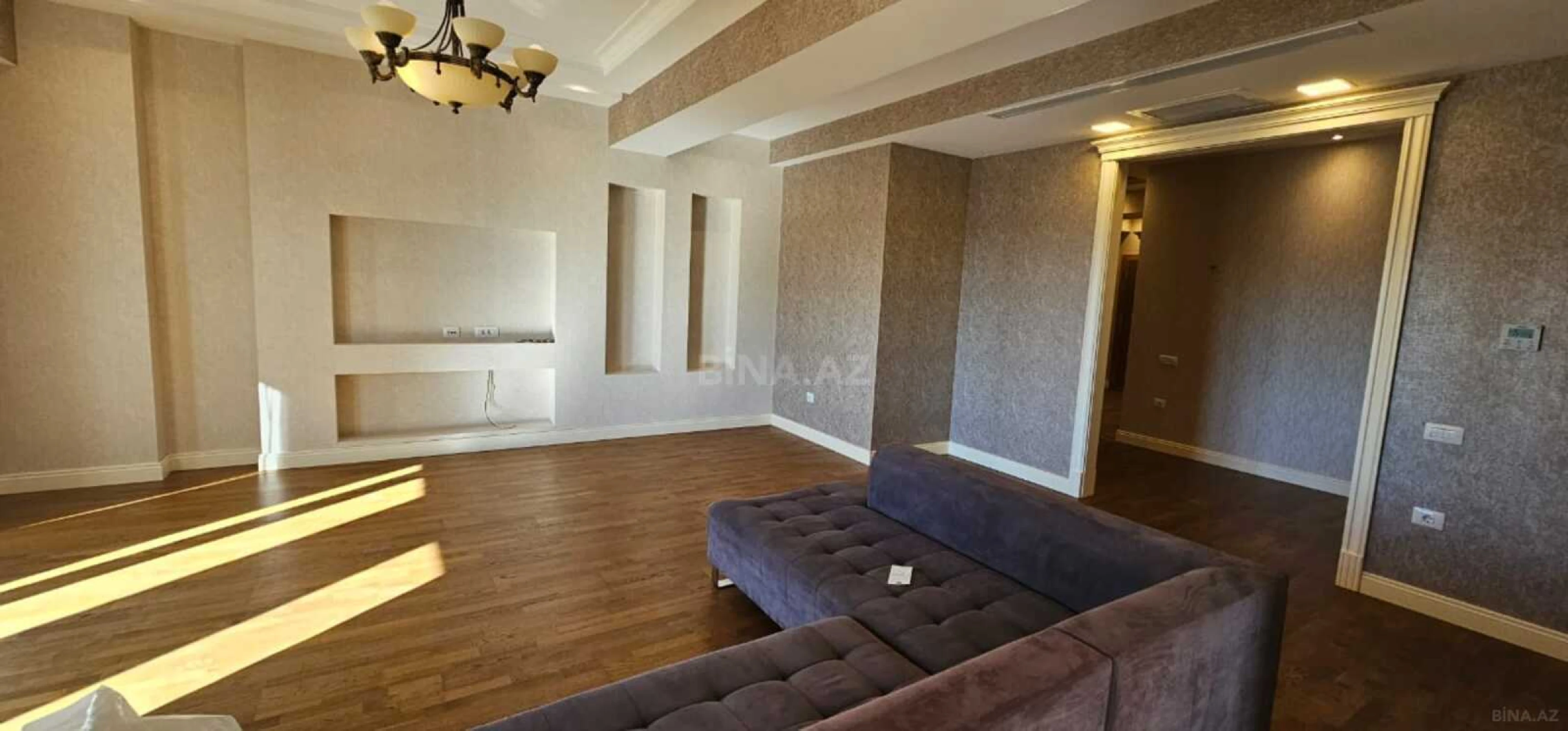 Kirayə verilir 5 otaqlı mənzil 250 m²