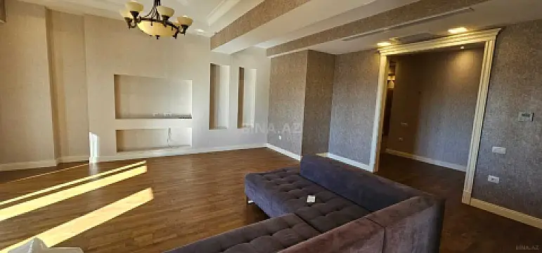 Kirayə verilir 5 otaqlı mənzil 250 m²