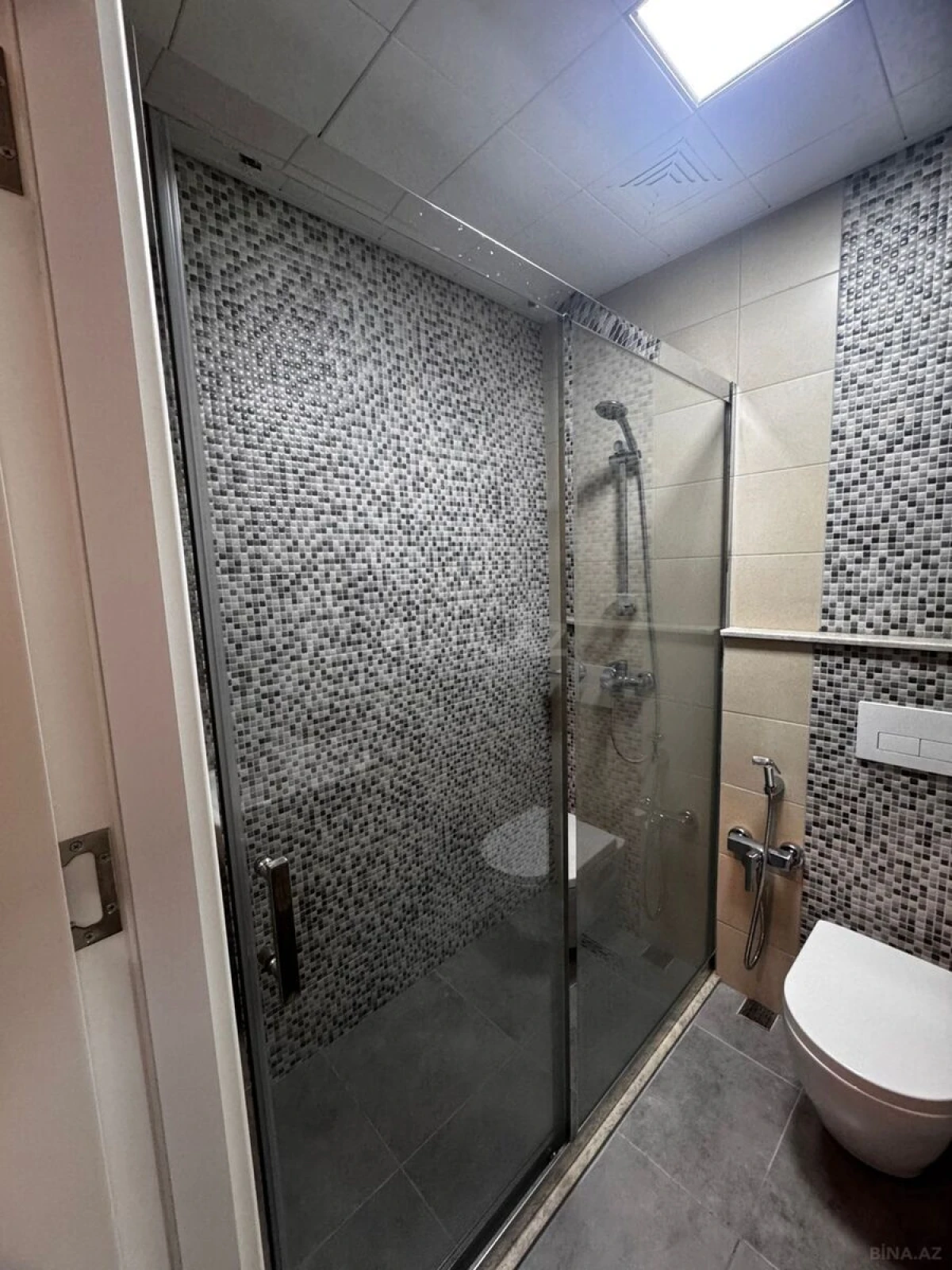 Kirayə verilir 2 otaqlı mənzil 100 m²