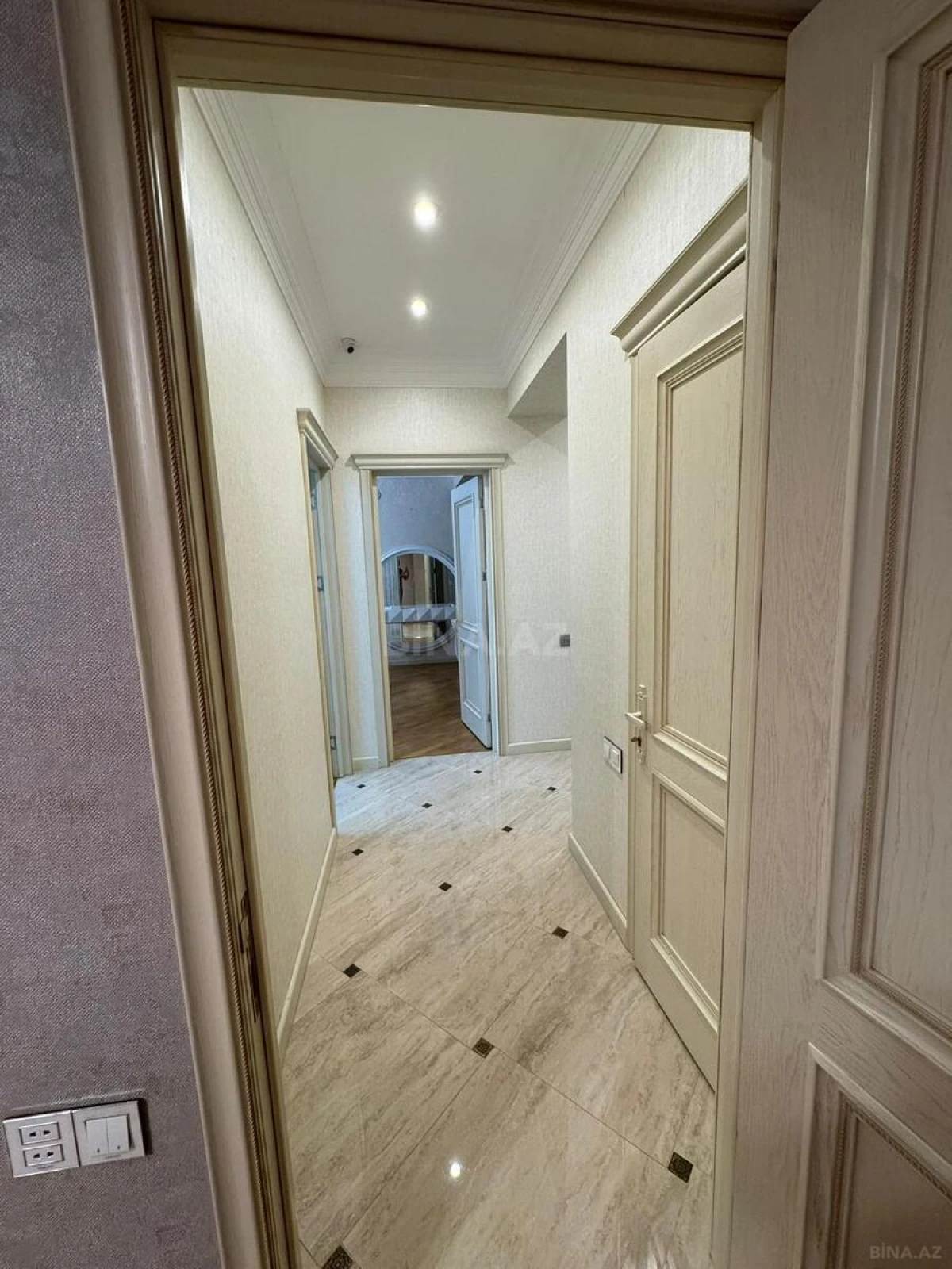 Kirayə verilir 2 otaqlı mənzil 100 m²