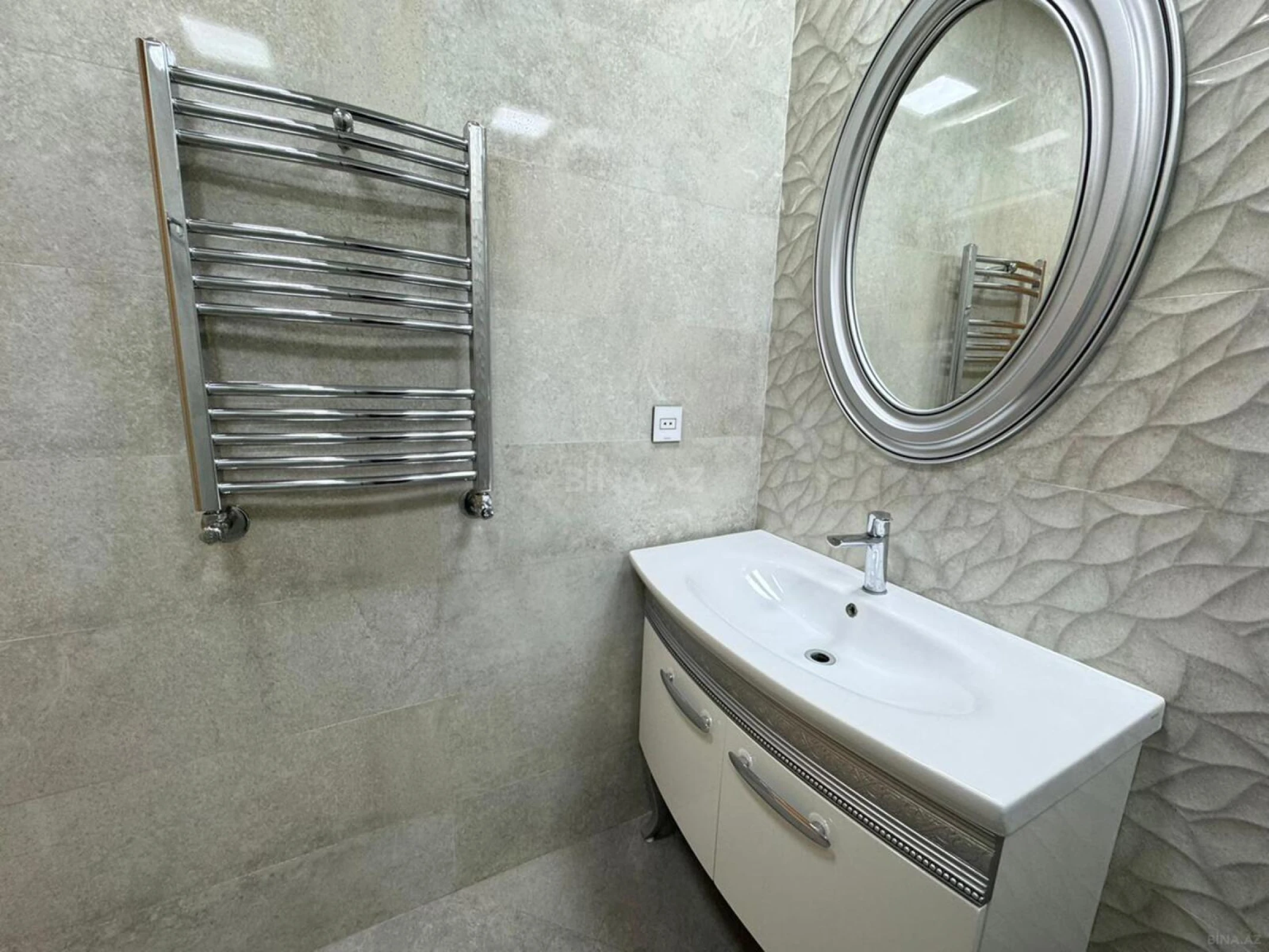 Kirayə verilir 2 otaqlı mənzil 100 m²
