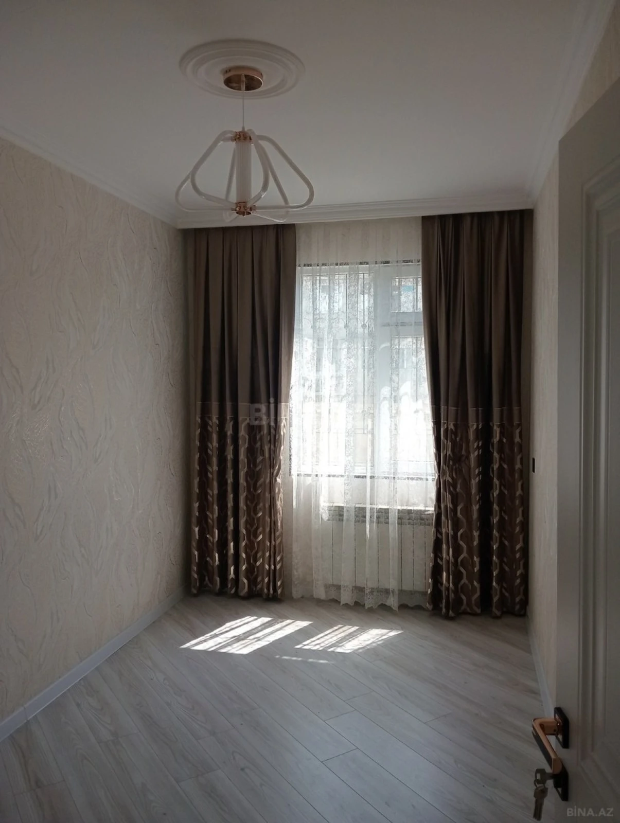 Satılır 3 otaqlı mənzil 75 m²