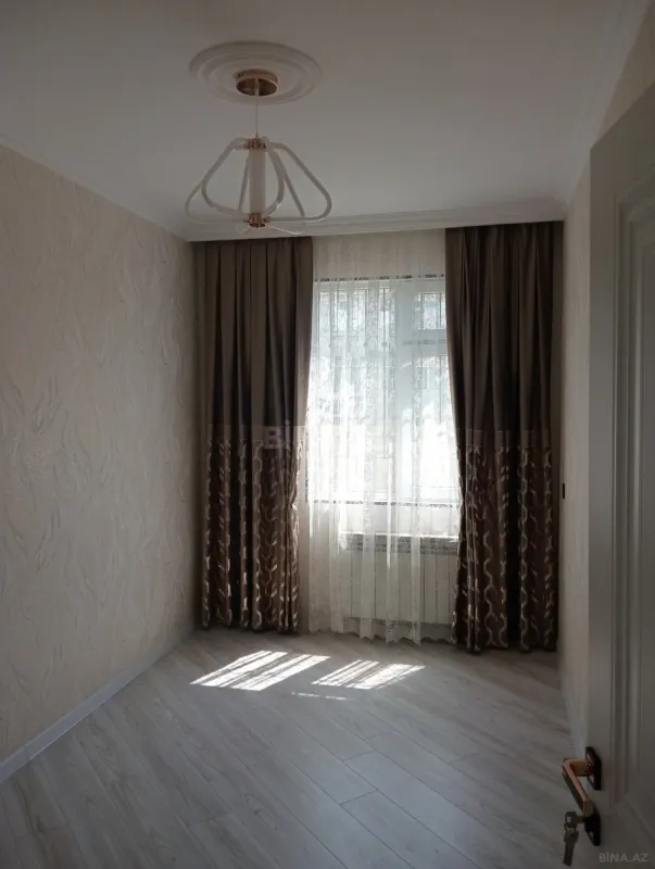 Satılır 3 otaqlı mənzil 75 m²