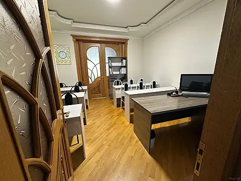 Kirayə verilir 2 otaqlı ofis 120 m²