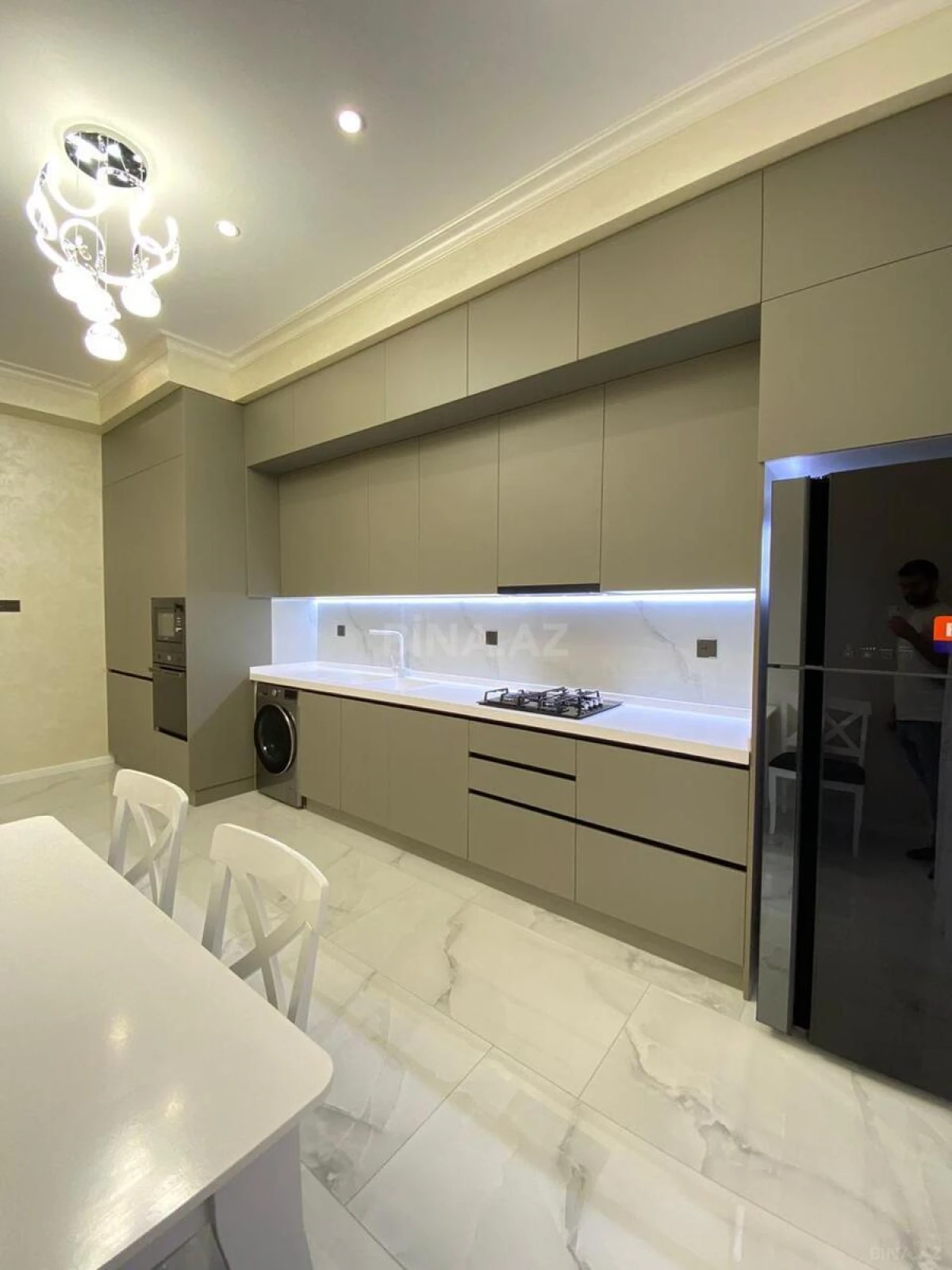 Kirayə verilir 3 otaqlı mənzil 120 m²
