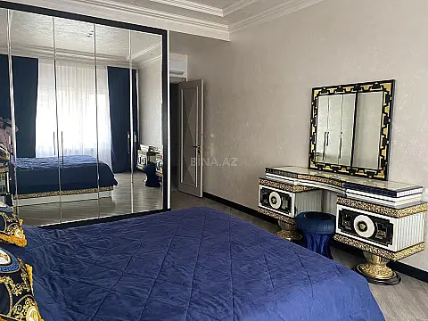 Satılır 3 otaqlı mənzil 140 m²