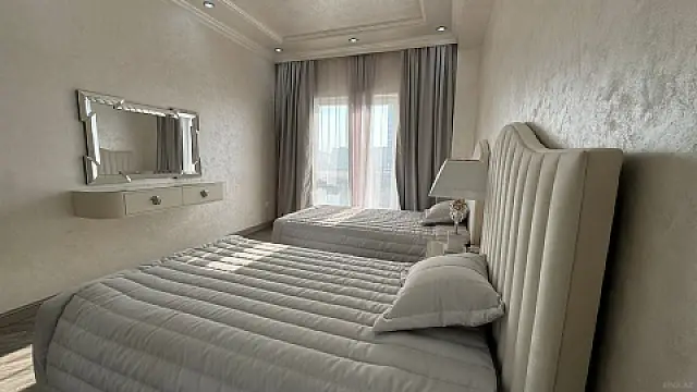 Satılır 3 otaqlı mənzil 140 m²