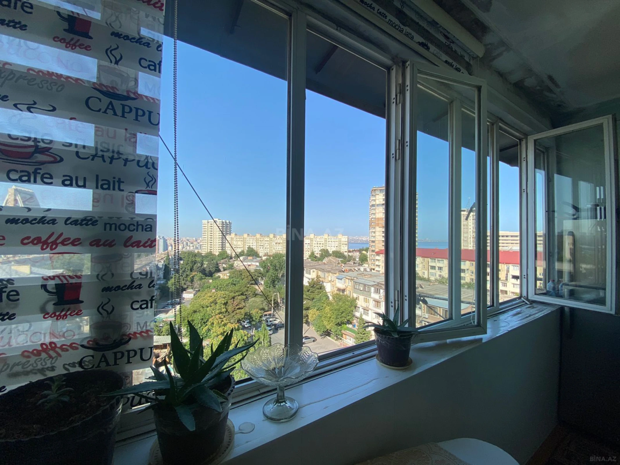 Satılır 7 otaqlı mənzil 220 m²