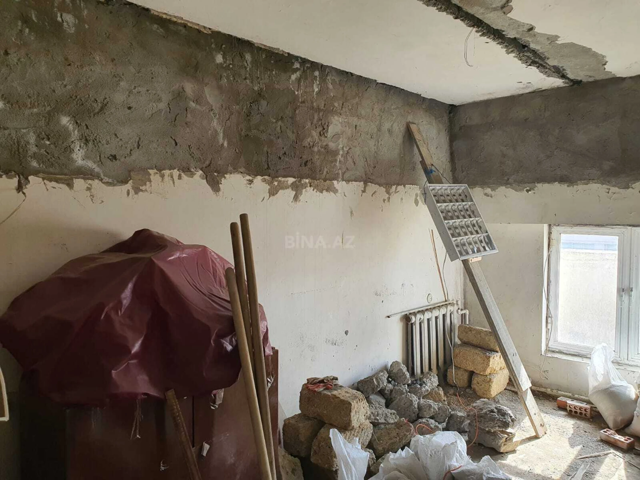 Satılır 7 otaqlı mənzil 220 m²