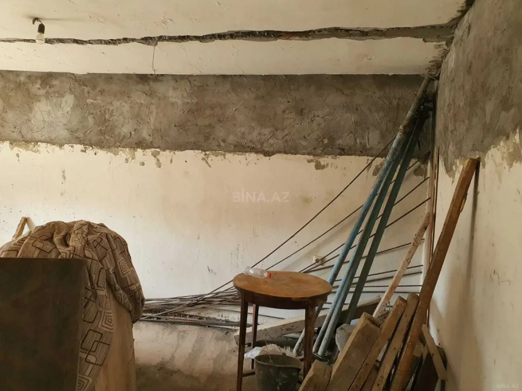 Satılır 7 otaqlı mənzil 220 m²