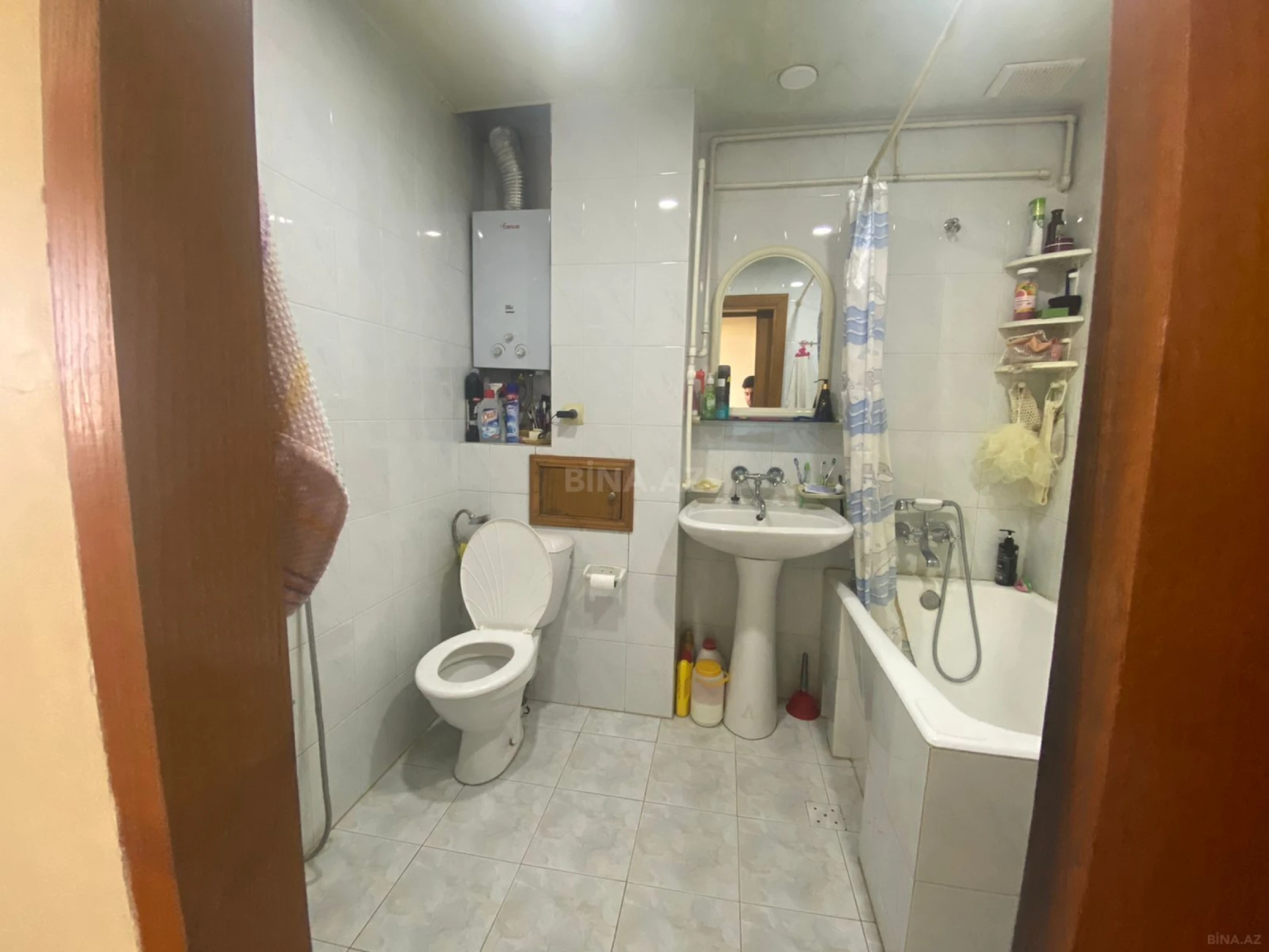 Satılır 7 otaqlı mənzil 220 m²