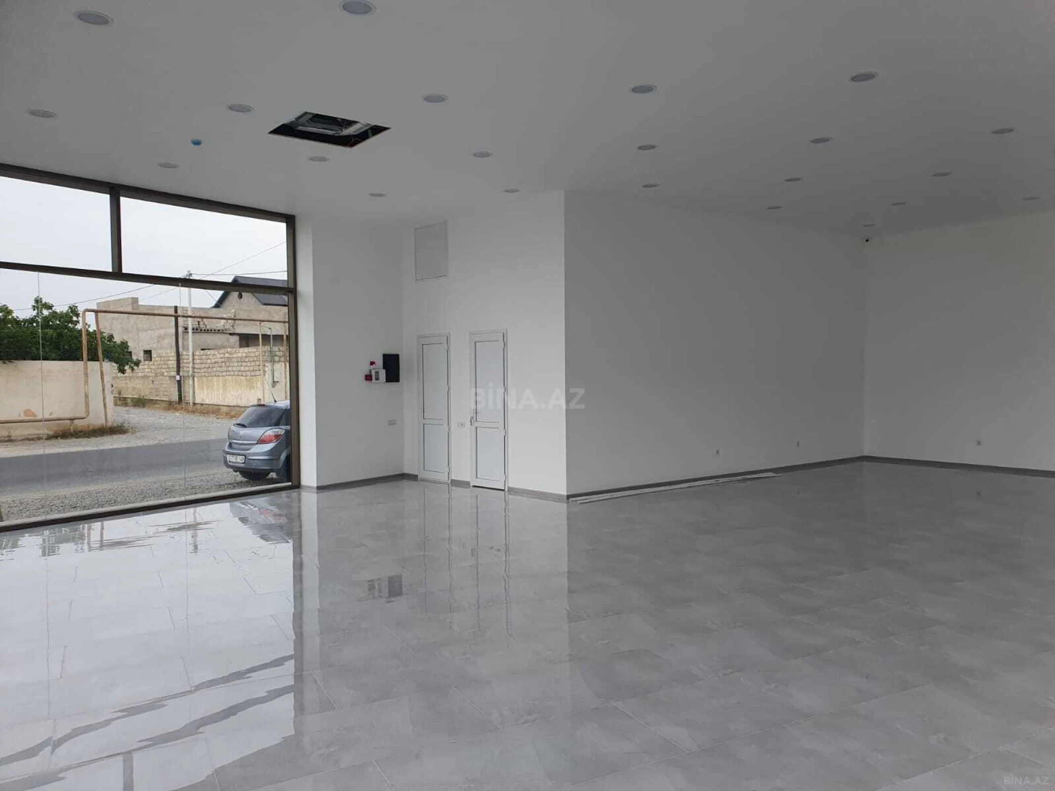 Satılır obyekt 180 m²