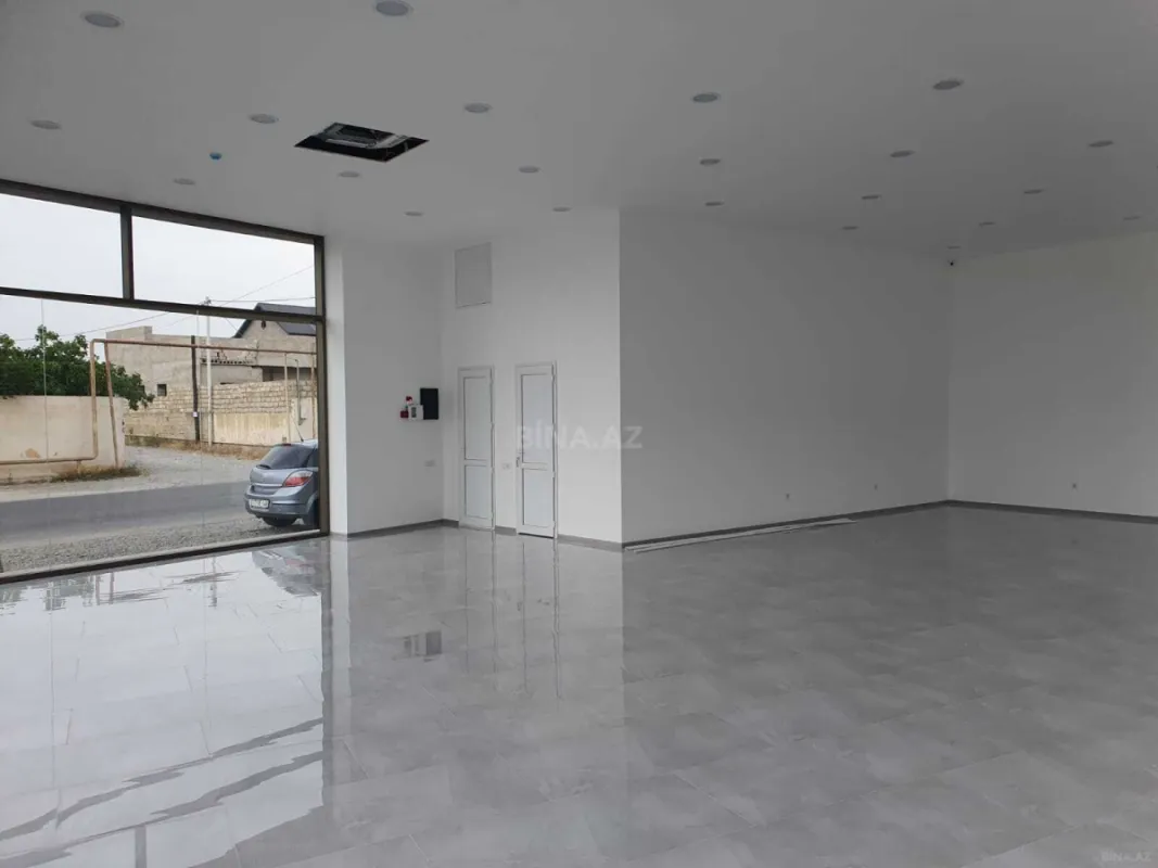 Satılır obyekt 180 m²