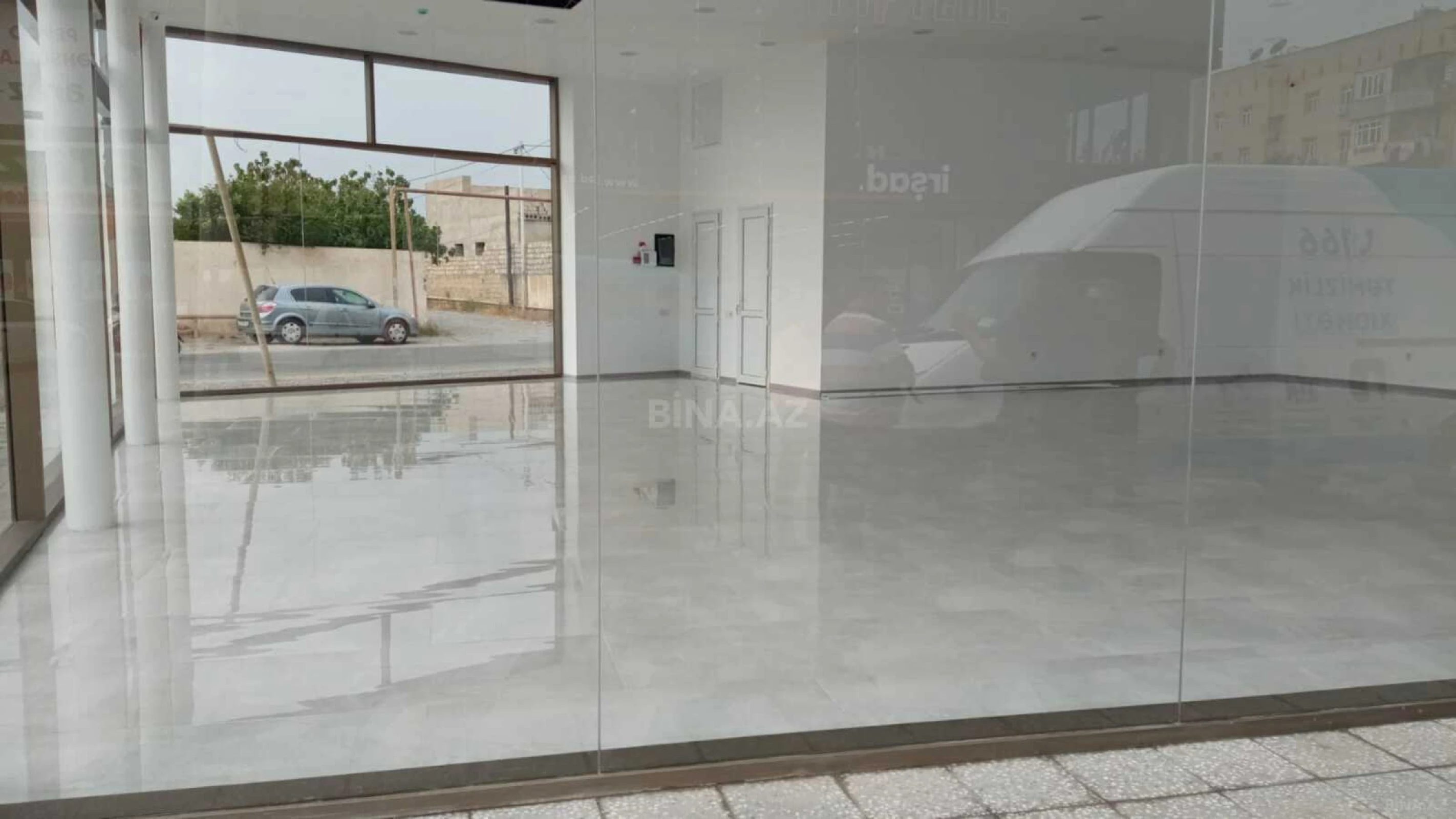 Satılır obyekt 180 m²