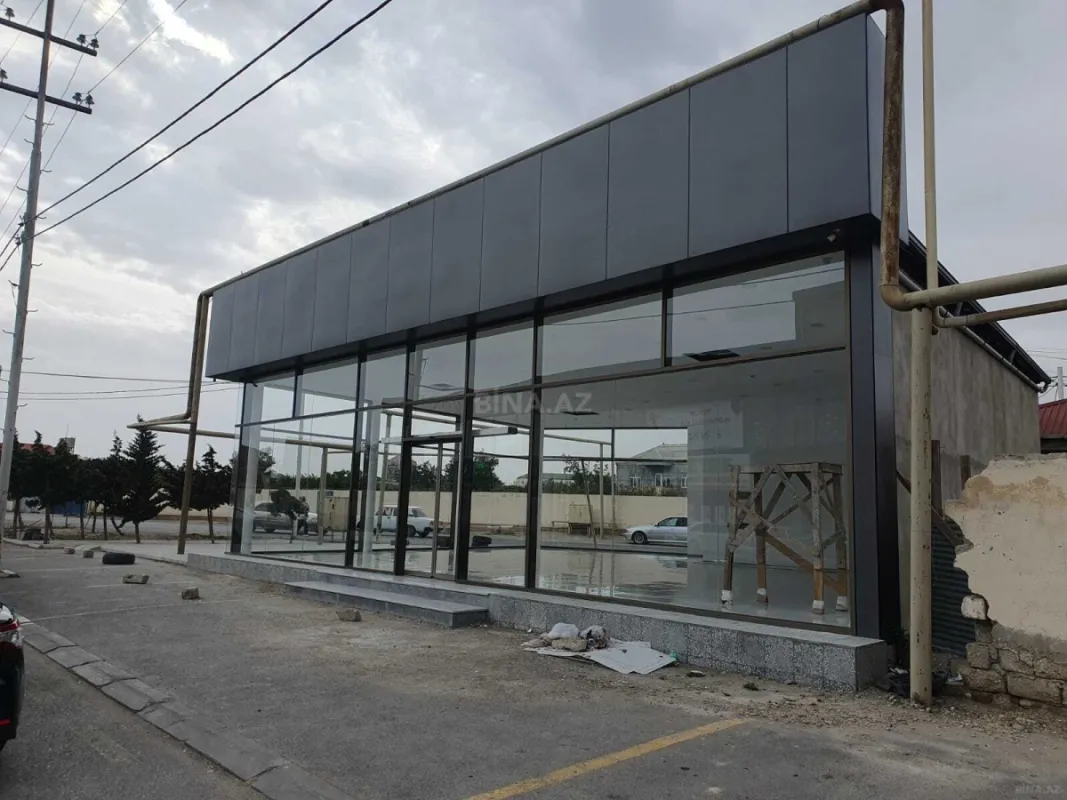 Satılır obyekt 180 m²