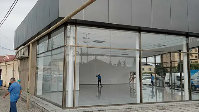 Satılır obyekt 180 m²