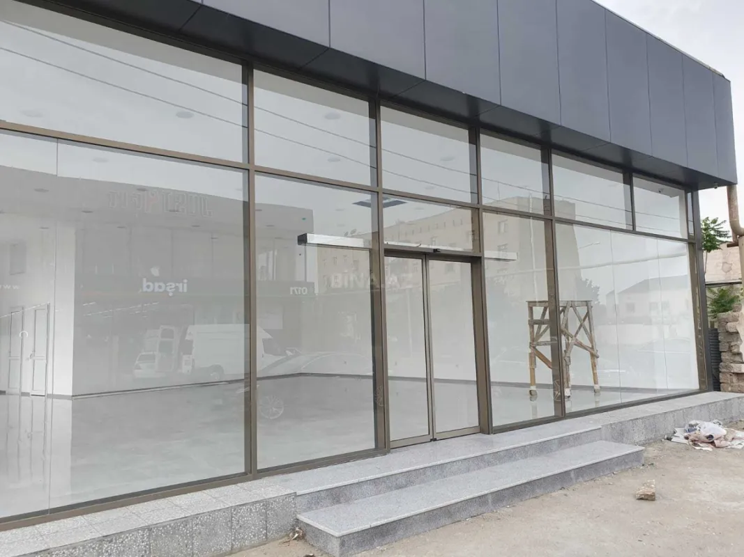 Satılır obyekt 180 m²