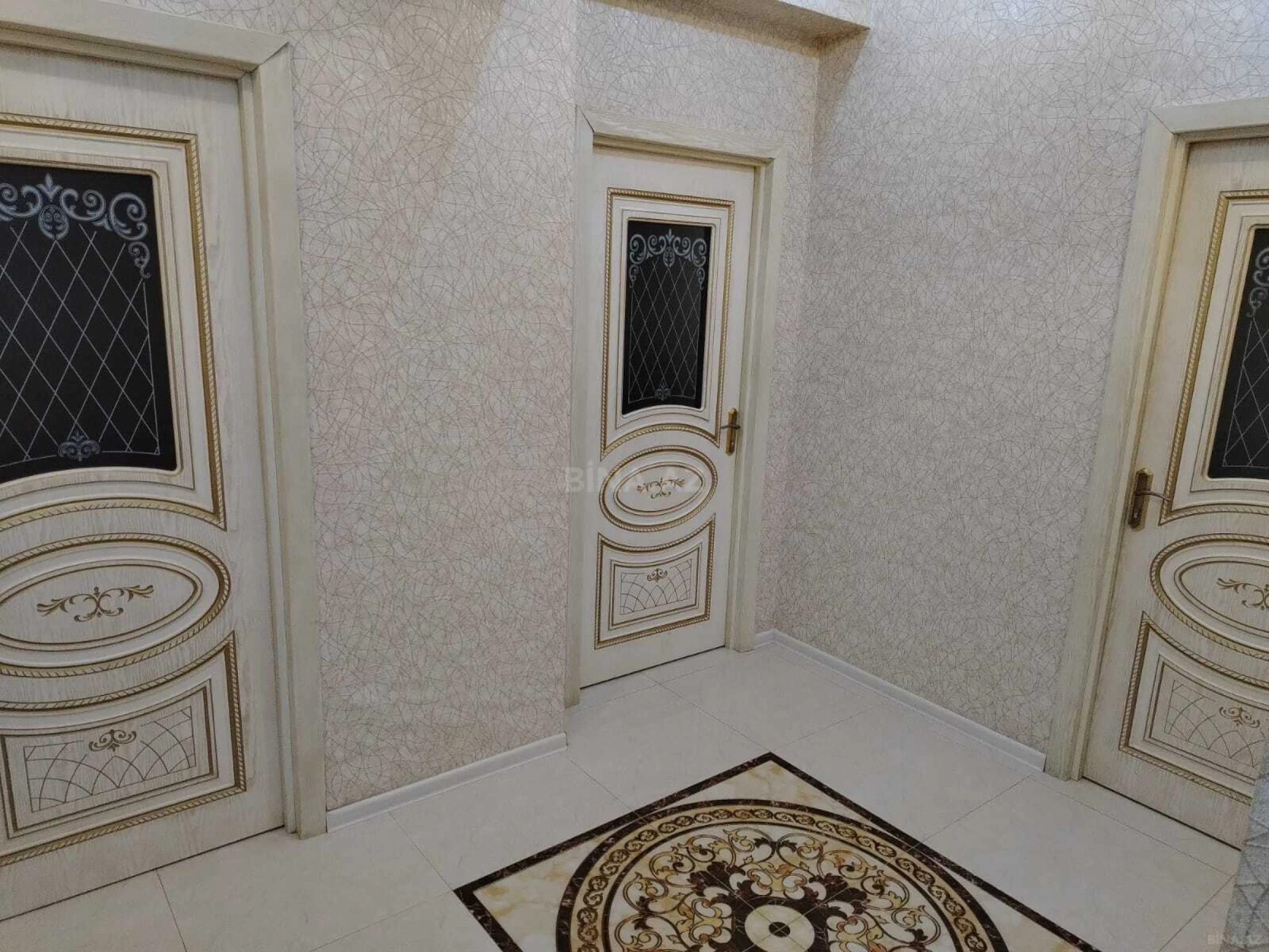 Kirayə verilir 2 otaqlı mənzil 58 m²